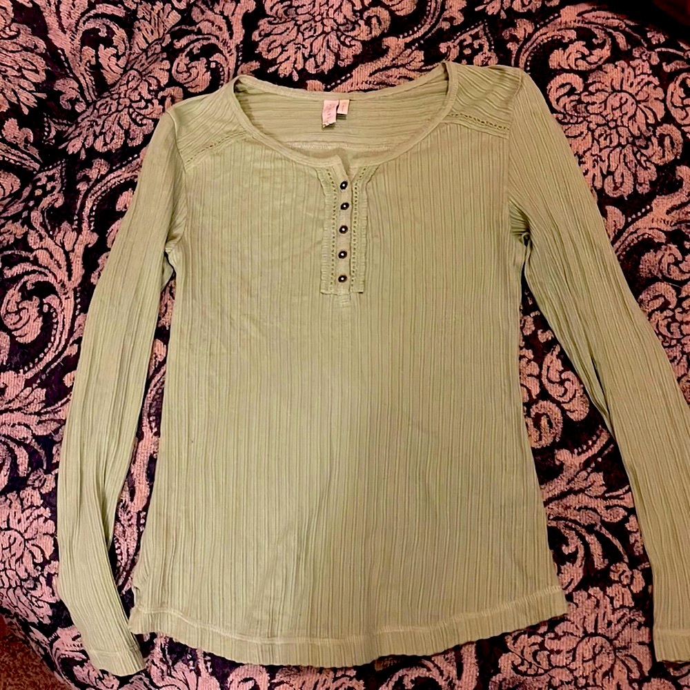 Saha lie long sleeved tee, green.